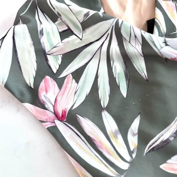 Mink Pink tropical one piece swim suit size XS - Picture 8 of 11